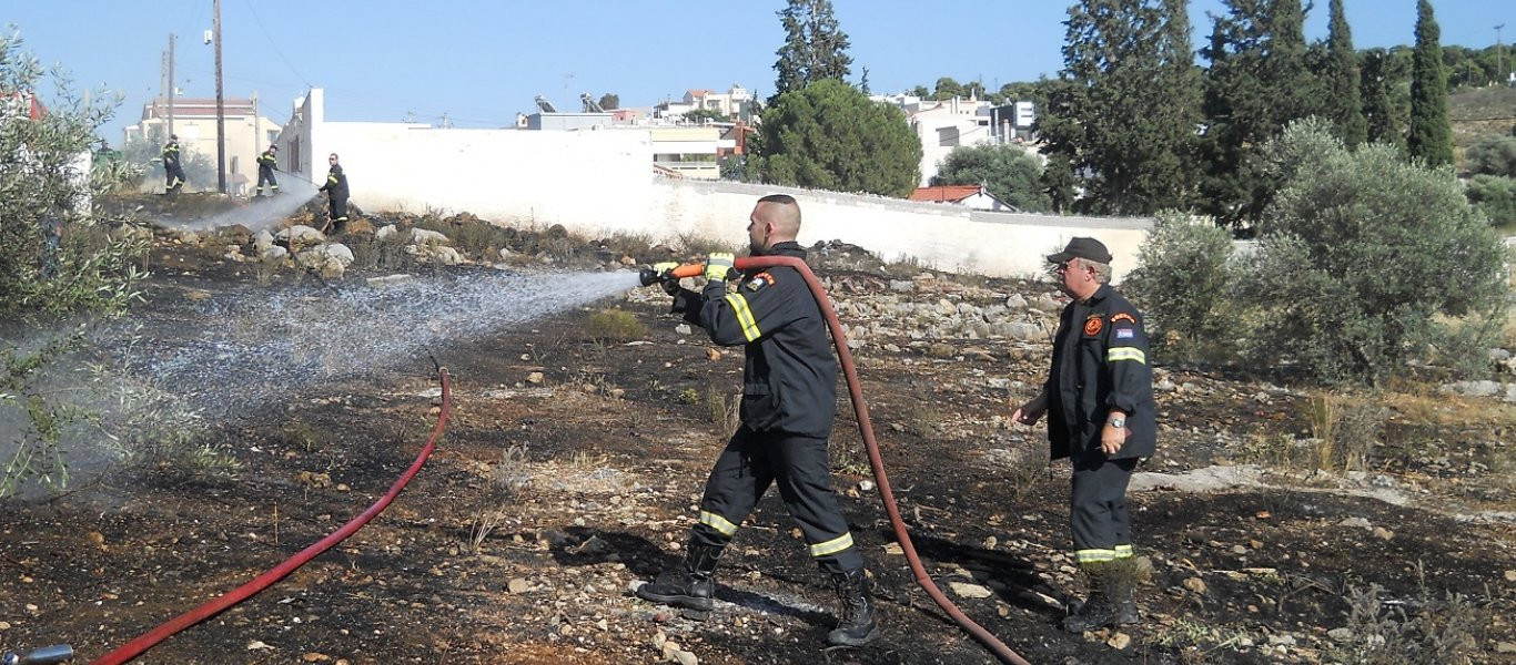 Πύρινο ξέσπασμα και στη Σαλαμίνα- Εστίες φωτιάς στην Κακή Βίγλα